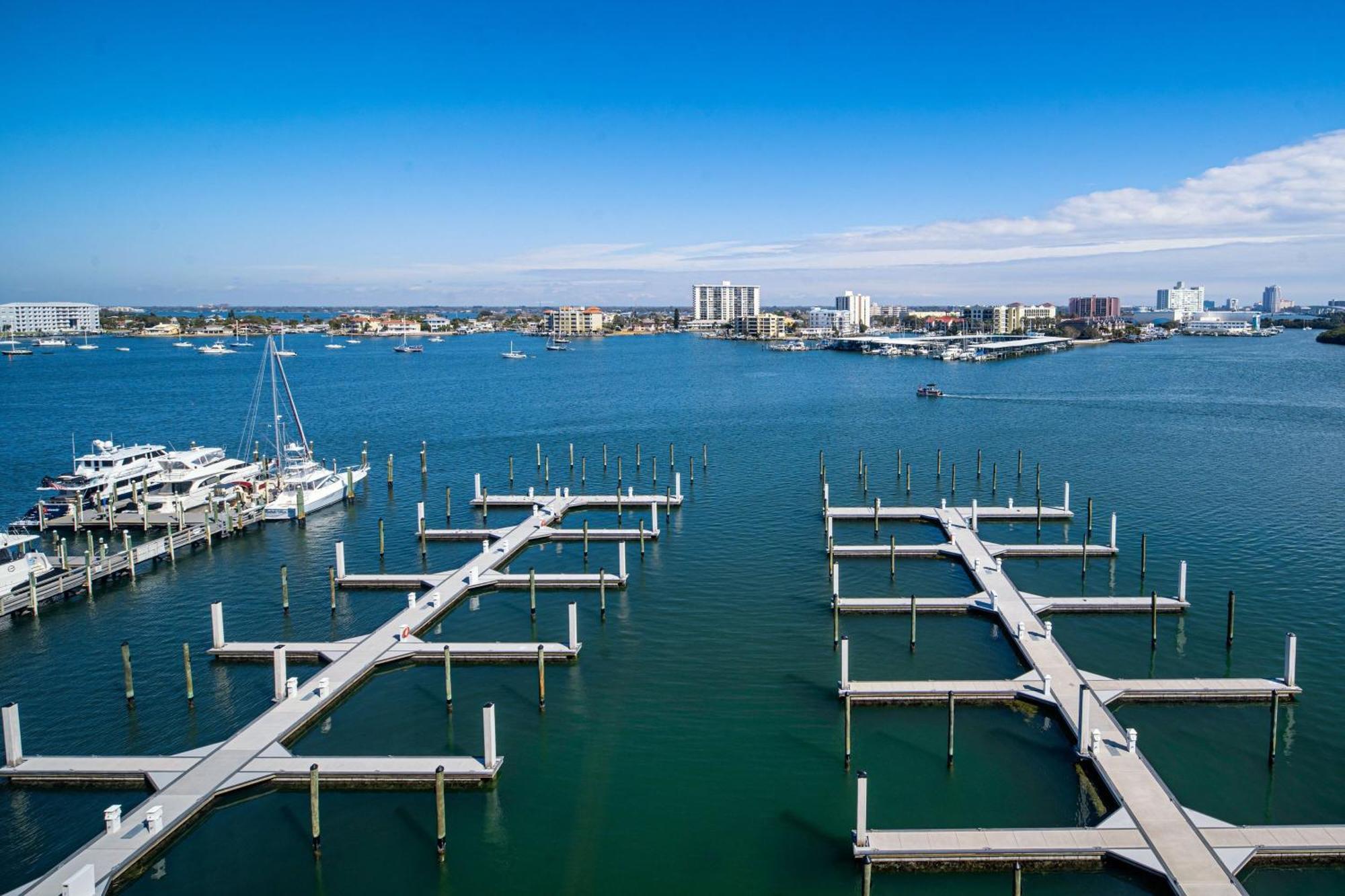 Courtyard By Marriott Clearwater Beach Exterior photo